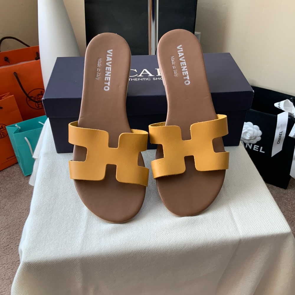 🔥NWT Authentic Italian Leather Sandals size EU 40 (US 9-10)